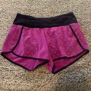 Purple polka dot sz 6 Lululemon shorts